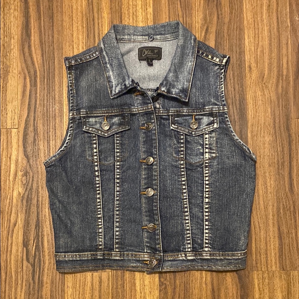 Cropped Large Sleeveless Denim Vest with Button Front
